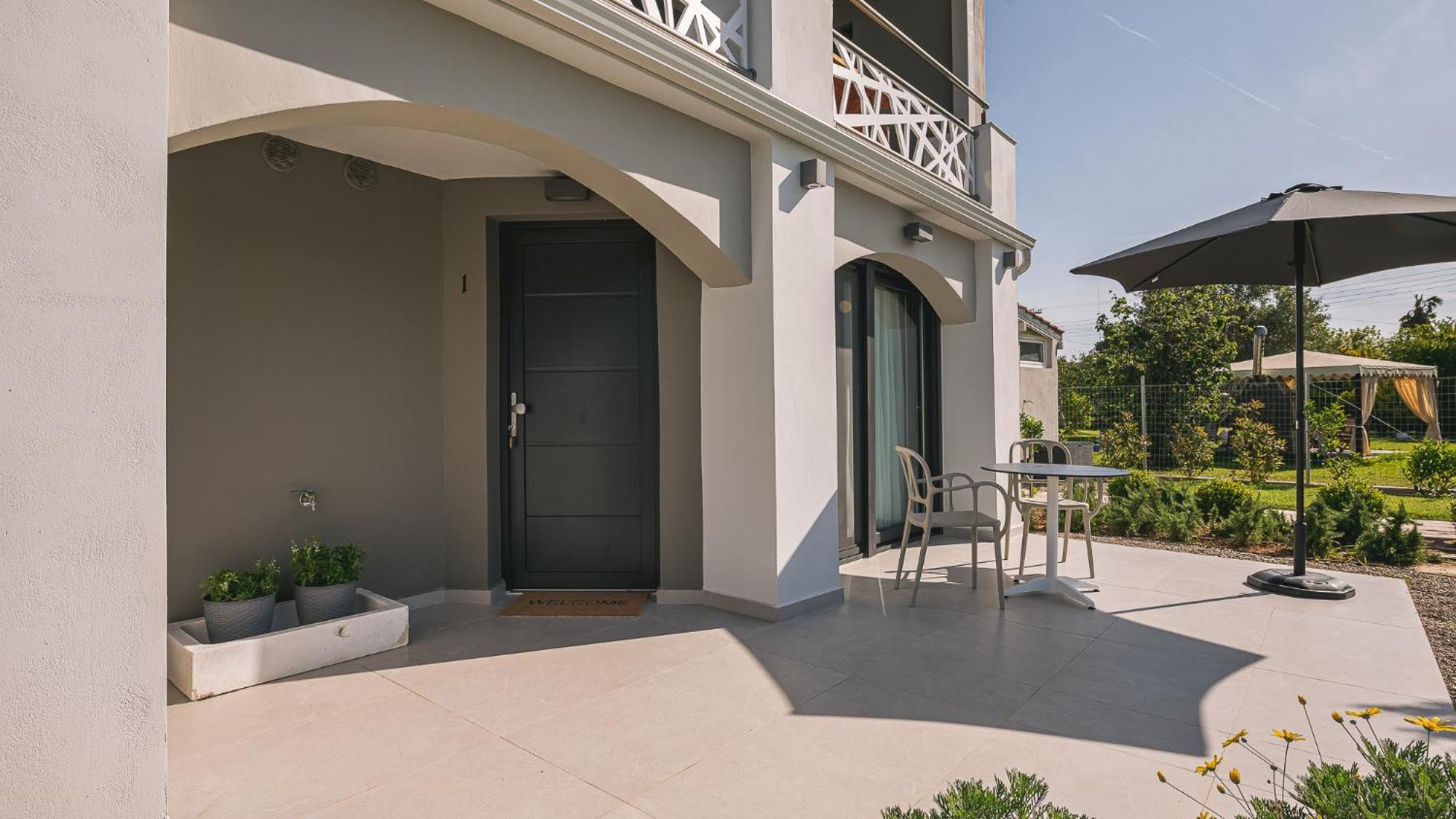 Electra Beachfront Suites, Nea Irakleia Εξωτερικό φωτογραφία