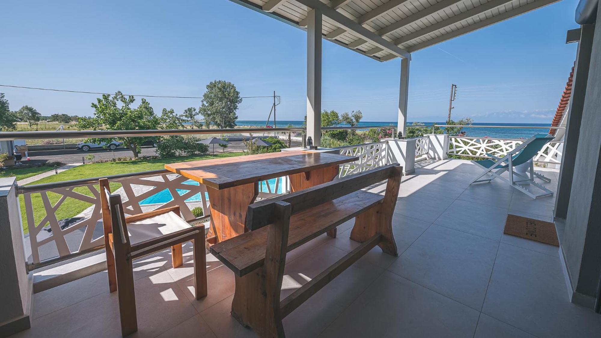 Electra Beachfront Suites, Nea Irakleia Εξωτερικό φωτογραφία